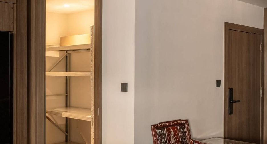 For sale 2 bedrooms condo in Khlong Toei, Bangkok