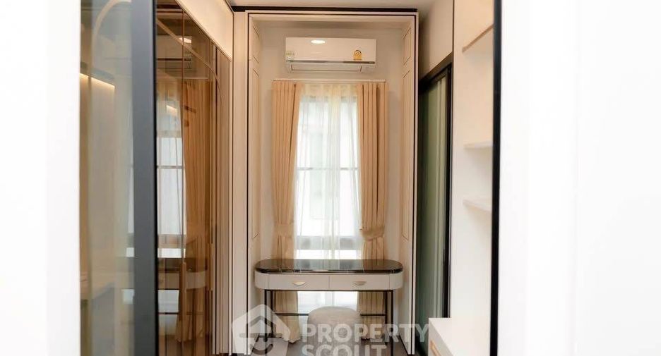For sale 4 bedrooms house in Saphan Sung, Bangkok