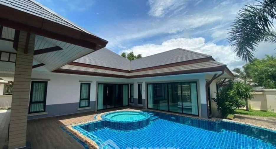 For sale 3 bedrooms villa in Huay Yai, Pattaya
