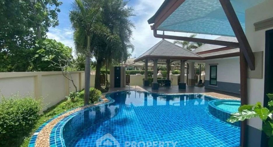 For sale 3 bedrooms villa in Huay Yai, Pattaya