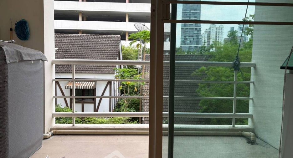 For sale 2 bedrooms condo in Watthana, Bangkok