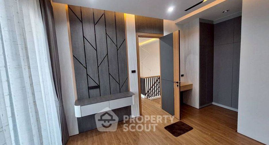 For sale 3 bedrooms house in East Pattaya, Pattaya
