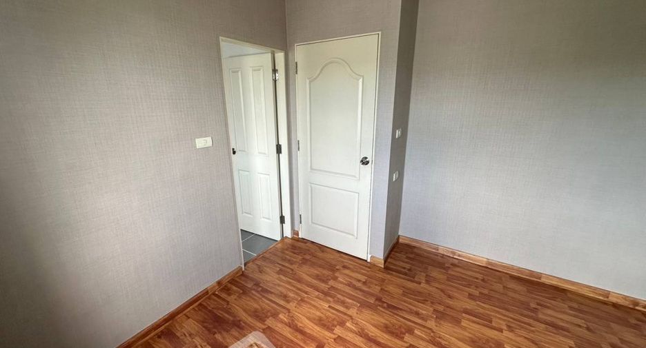 For rent そして for sale 3 ベッドルーム townhouse in Phra Khanong, Bangkok