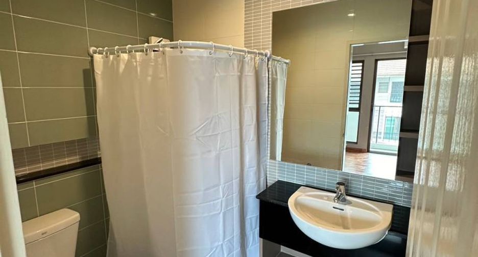 For rent そして for sale 3 ベッドルーム townhouse in Phra Khanong, Bangkok