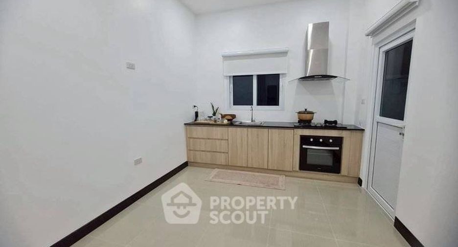 For sale 3 ベッドルーム house in East Pattaya, Pattaya