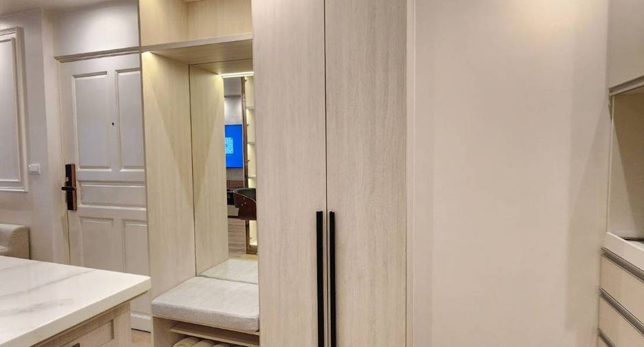 For sale 2 bedrooms condo in Yan Nawa, Bangkok
