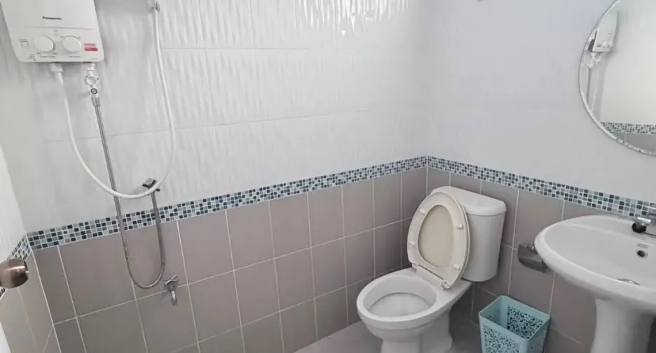 For rent 4 ベッドルーム house in San Sai, Chiang Mai