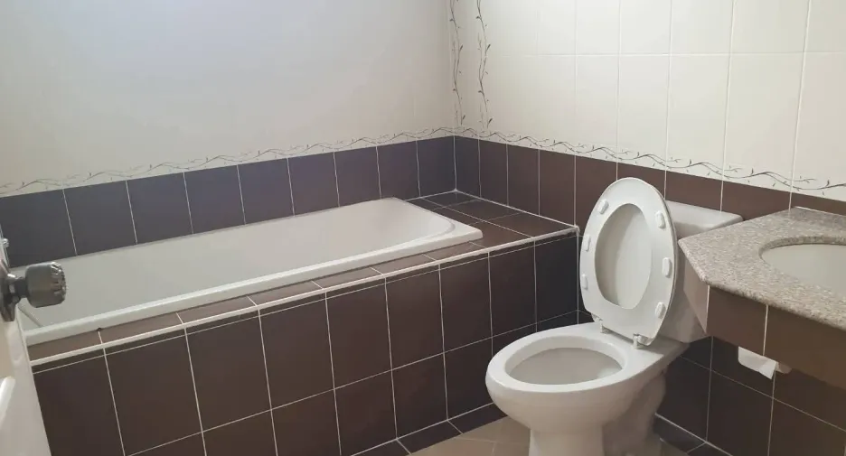For rent 4 ベッドルーム house in San Sai, Chiang Mai