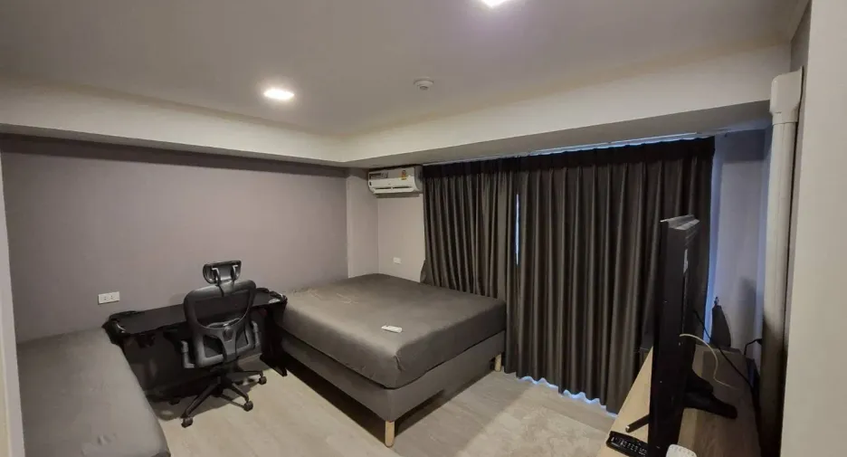 For sale 2 bedrooms condo in Phra Khanong, Bangkok