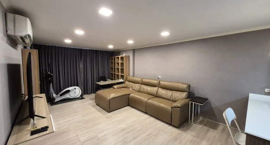 For sale 2 bedrooms condo in Phra Khanong, Bangkok