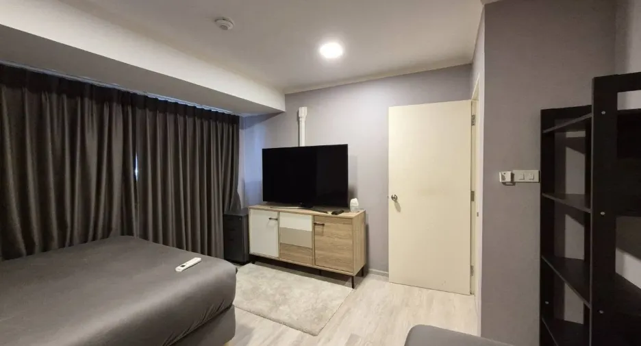 For sale 2 bedrooms condo in Phra Khanong, Bangkok