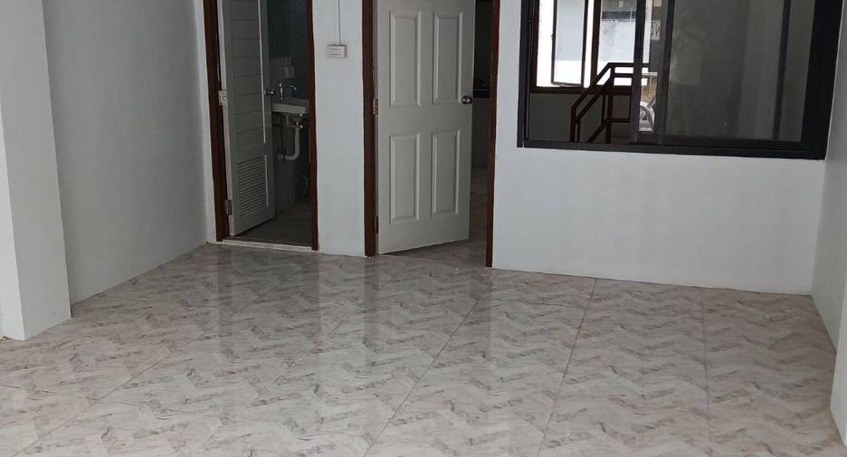 For sale 2 ベッドルーム townhouse in Cha Am, Phetchaburi
