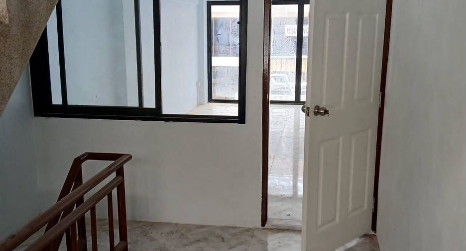 For sale 2 ベッドルーム townhouse in Cha Am, Phetchaburi