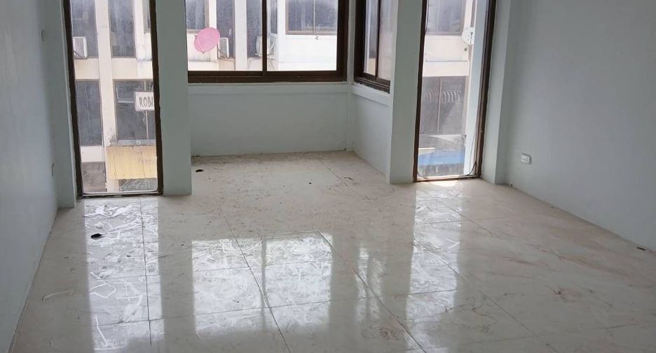 For sale 2 ベッドルーム townhouse in Cha Am, Phetchaburi