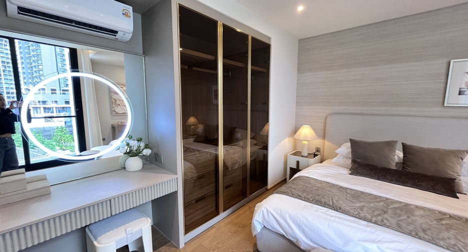 For rent 2 bedrooms condo in Khlong Toei, Bangkok