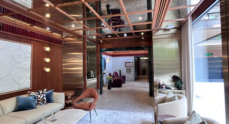 For rent 2 bedrooms condo in Khlong Toei, Bangkok