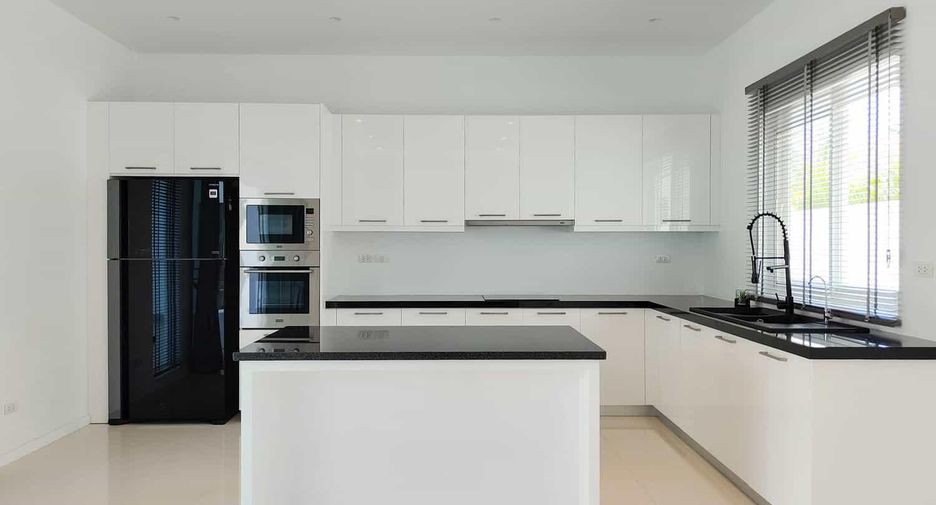 For sale 3 ベッドルーム villa in Hua Hin, Prachuap Khiri Khan