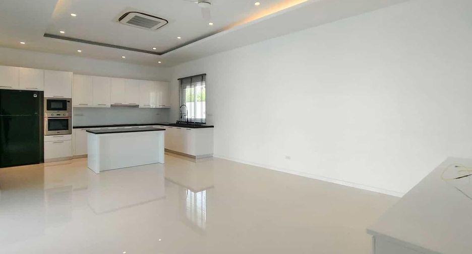 For sale 3 ベッドルーム villa in Hua Hin, Prachuap Khiri Khan