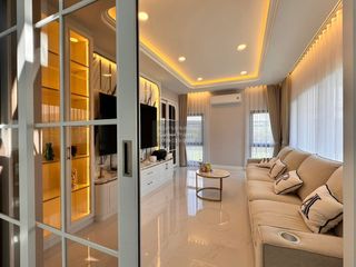 For sale 4 bedrooms house in Phra Pradaeng, Samut Prakan