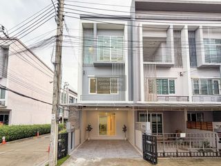 出售 3 卧室 联排别墅 在 Mueang Nonthaburi, Nonthaburi