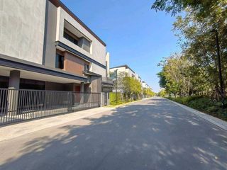 Haus zum Kauf mit 9 Zimmer in Bang Kapi, Bangkok