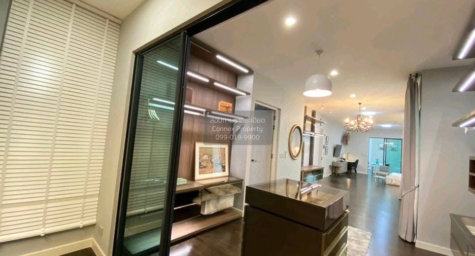 For sale 9 bedrooms house in Bang Kapi, Bangkok
