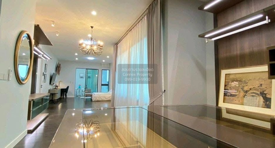 For sale 9 bedrooms house in Bang Kapi, Bangkok