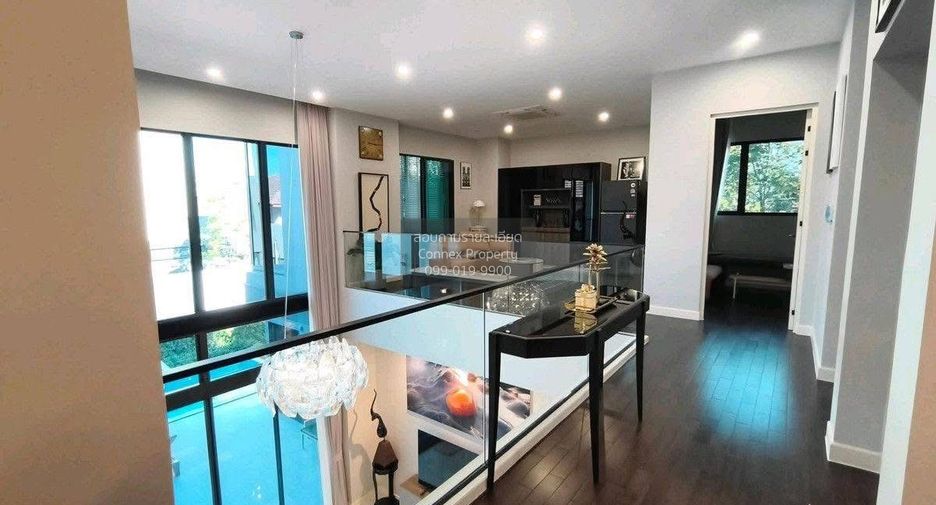 For sale 9 bedrooms house in Bang Kapi, Bangkok