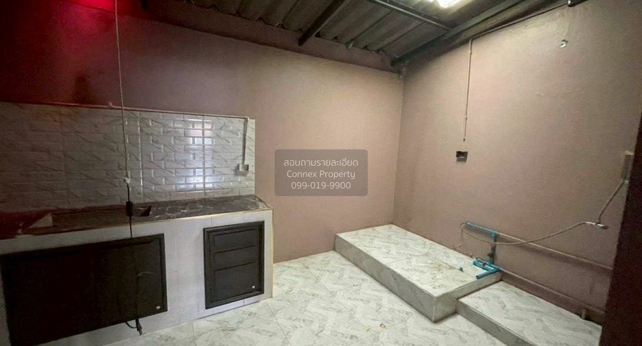 For sale 4 bedrooms townhouse in Lat Phrao, Bangkok