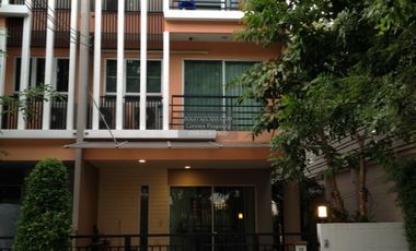 For sale 3 bedrooms townhouse in Bang Khun Thian, Bangkok