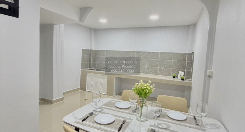 À vendre 3 chambres maison de ville à Mueang Nonthaburi, Nonthaburi