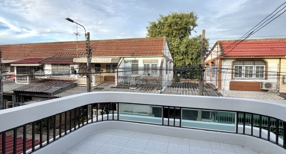 À vendre 3 chambres maison de ville à Mueang Nonthaburi, Nonthaburi