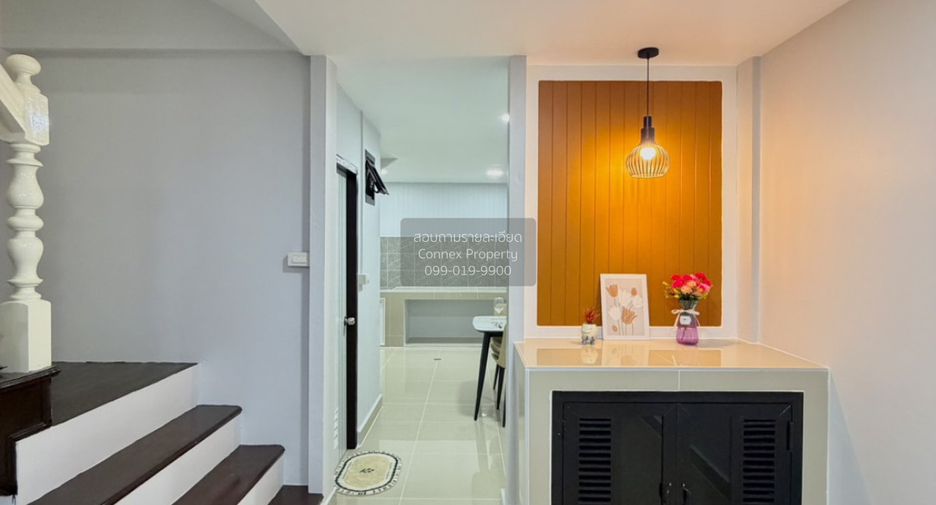 À vendre 3 chambres maison de ville à Mueang Nonthaburi, Nonthaburi