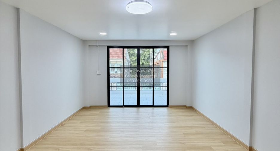 À vendre 3 chambres maison de ville à Mueang Nonthaburi, Nonthaburi