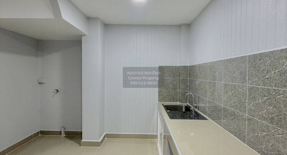 À vendre 3 chambres maison de ville à Mueang Nonthaburi, Nonthaburi