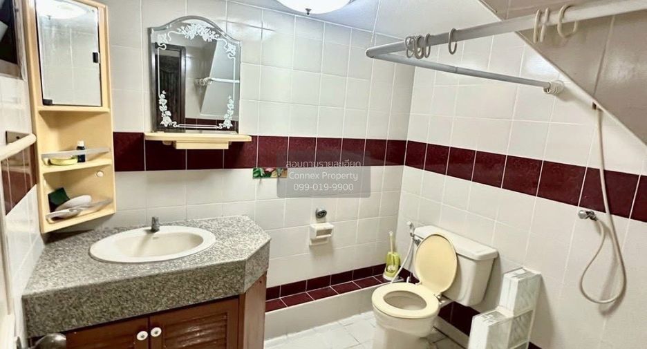 For sale 4 bedrooms house in Bang Phli, Samut Prakan