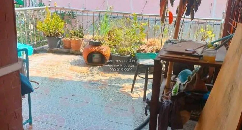 Reihenhaus zum Kauf mit 3 Zimmer in Sam Phran, Nakhon Pathom