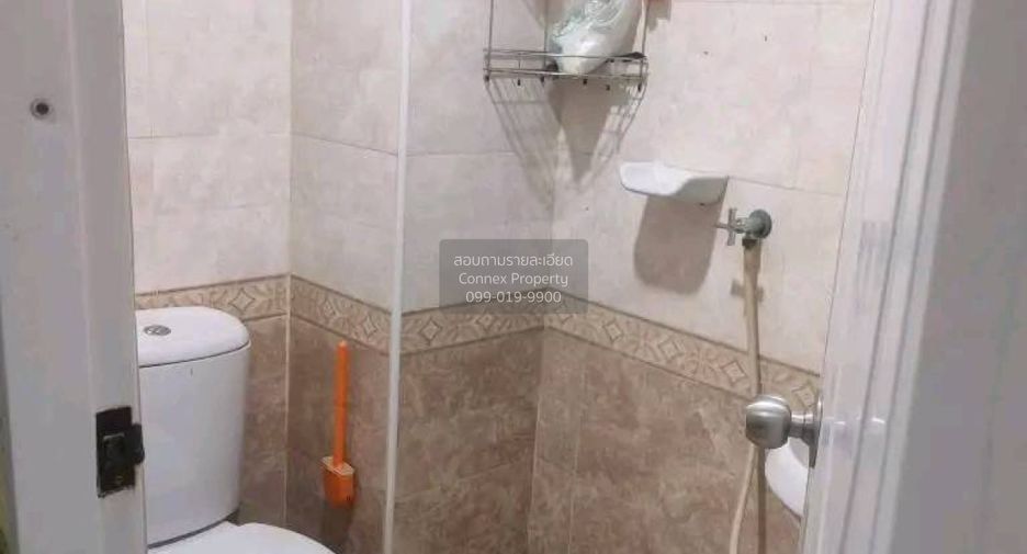 Reihenhaus zum Kauf mit 3 Zimmer in Sam Phran, Nakhon Pathom