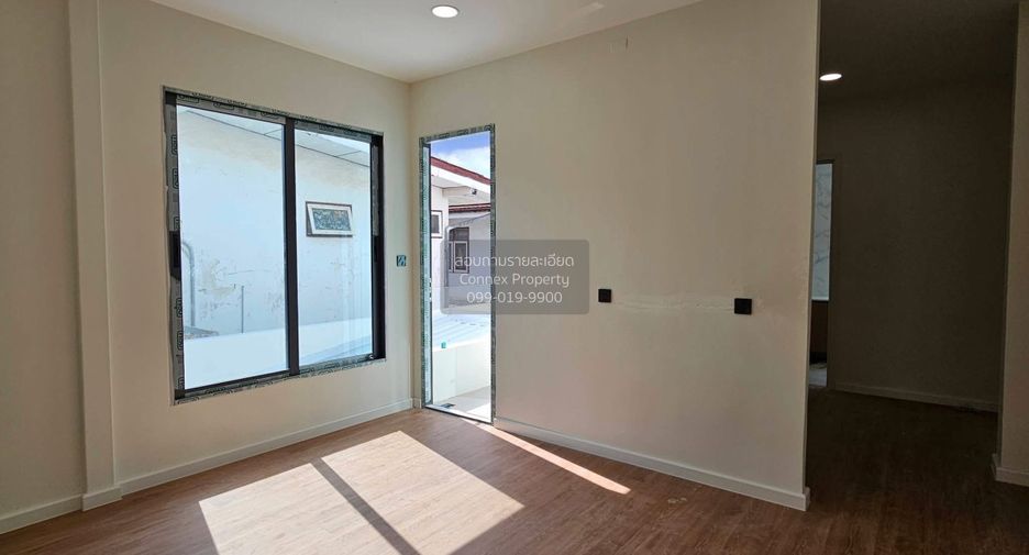 For sale 3 bedrooms house in Lat Phrao, Bangkok