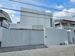For sale 3 bedrooms house in Lat Phrao, Bangkok