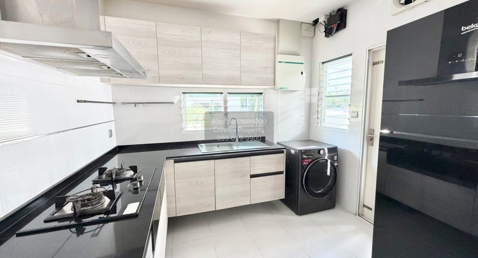 For sale 4 bedrooms house in Bang Phli, Samut Prakan