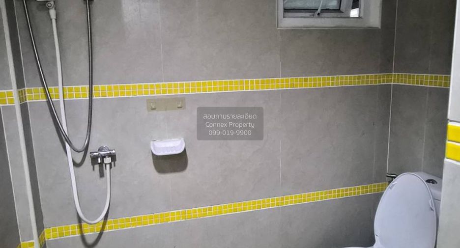 For sale 3 bedrooms townhouse in Wang Thonglang, Bangkok