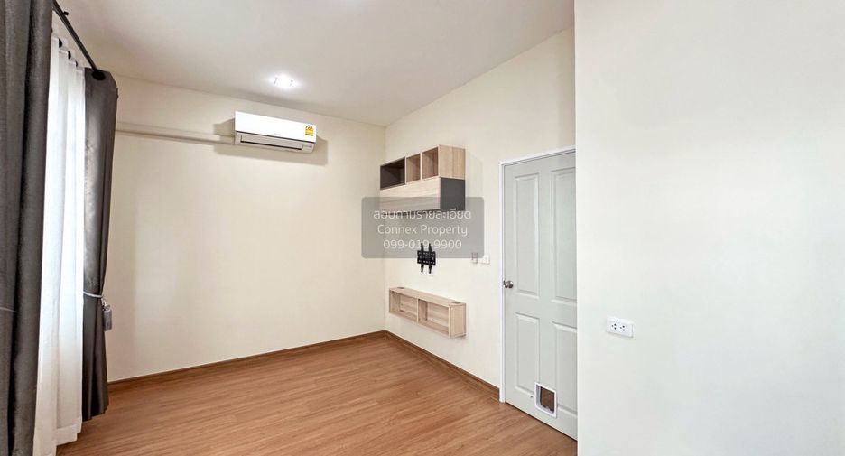 For sale 3 bedrooms townhouse in Bueng Kum, Bangkok