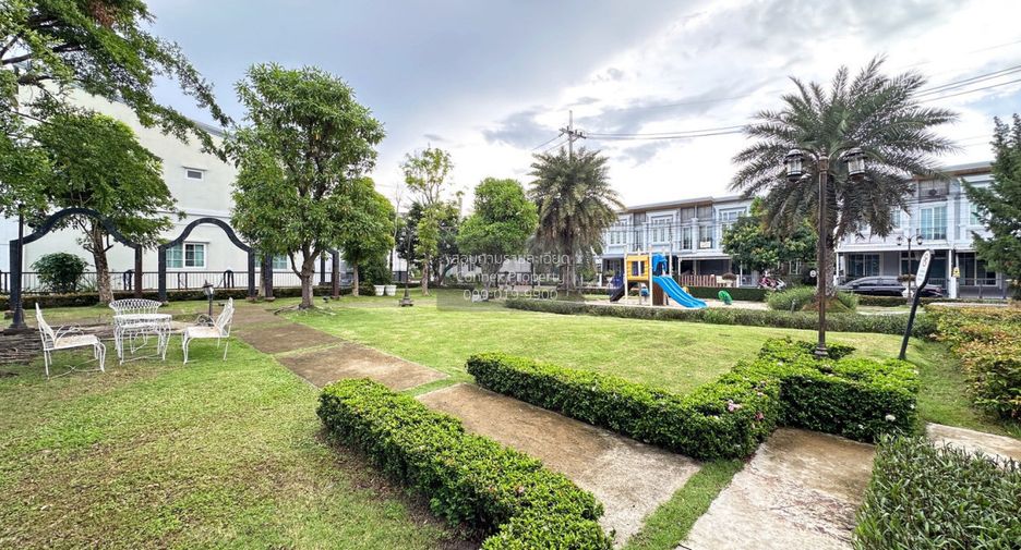 For sale 3 bedrooms townhouse in Bueng Kum, Bangkok