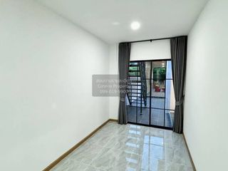 For sale 4 bedrooms house in Khlong Sam Wa, Bangkok