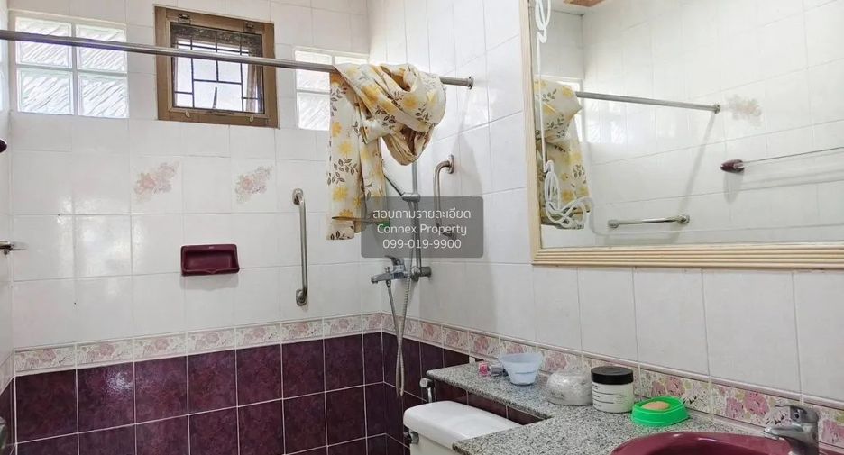 For sale 4 bedrooms house in Khlong Sam Wa, Bangkok