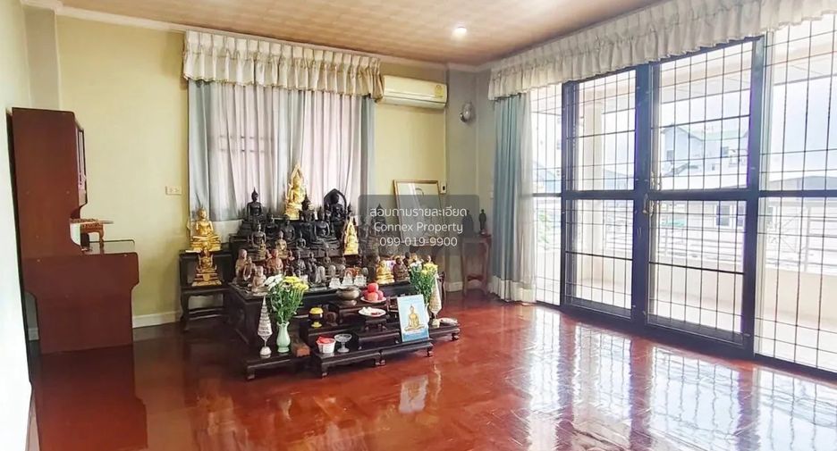 For sale 4 bedrooms house in Khlong Sam Wa, Bangkok