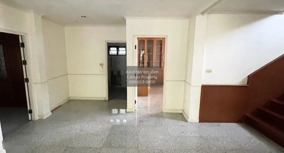 For sale 4 bedrooms house in Khlong Sam Wa, Bangkok