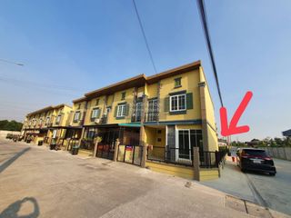 出售 4 卧室 联排别墅 在 Mueang Nonthaburi, Nonthaburi