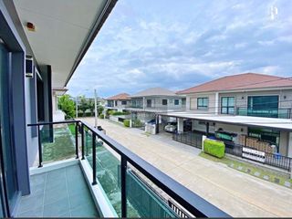 For sale 4 bedrooms house in Sai Mai, Bangkok